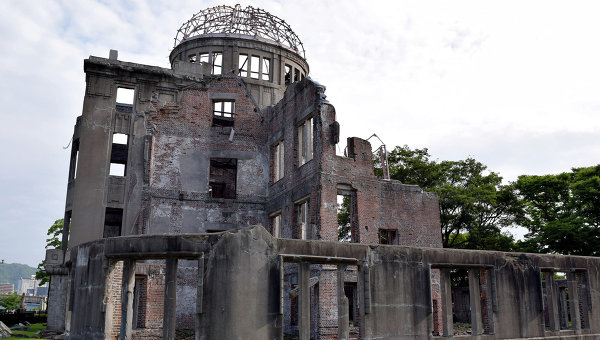 Политологи оценили риски, которые ждут Обаму во время визита в Хиросиму