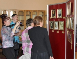 В Брянске открылась выставка, посвященная 200-летию Алексея Толстого