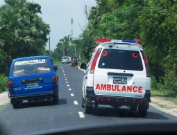 В Бангладеш с моста упал автобус, девять человек погибли