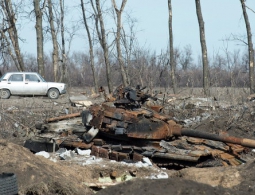 В ДНР зафиксировали танки ВСУ рядом с линией соприкосновения в Донбассе