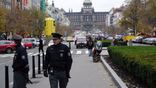 В Чехии задержали 10 человек за изготовление фальшивых литовских документов