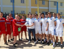 В День защиты детей брянские динамовцы сыграли с трудными подростками