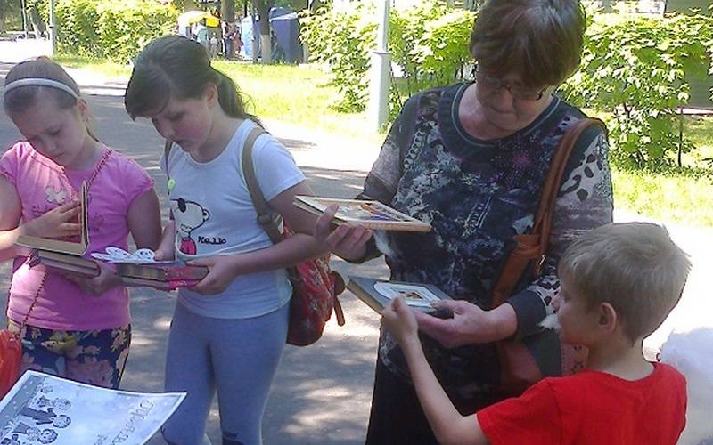 В Брянске стартовал проект «Летний читальный зал»