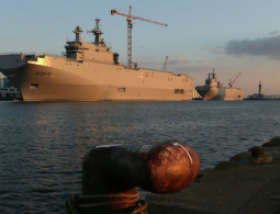 Во Франции протестующие заблокировали верфи, где передают Египту "Мистраль"