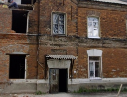 Власти ДНР обещают за два года восстановить поврежденное обстрелами жилье