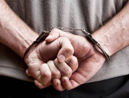 Житель Клинцов попал под статью за желание выпить и закусить