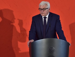 Глава МИД ФРГ представил в бундестаге законопроект об интеграции беженцев