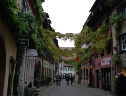 Три кандидата с одинаковыми фамилиями претендуют на пост мэра в Румынии