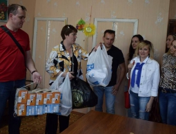 Сотрудники компании «БинВест» привезли подарки в детские учреждения Брянской области