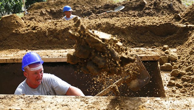 В Венгрии прошли соревнования по скоростному рытью могил