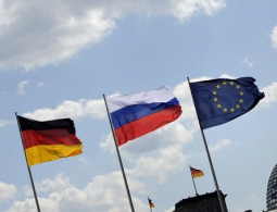 Эксперты: на решение ФРГ перевести Россию в статус "соперника" повлияли США