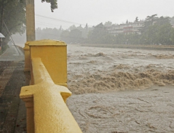 Наводнения в Австралии унесли жизни трех человек