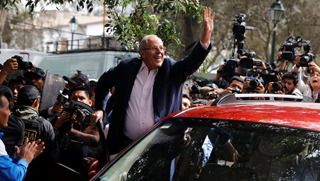 Кучински лидирует на выборах президента Перу после подсчета 90% голосов