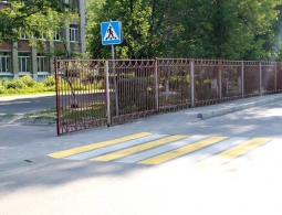 В Брянске к 1 сентября возле школ установят 285 дорожных знаков