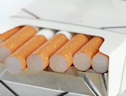 Отчет: потребление нелегальных сигарет в ЕС в 2015 году сократилось на 10%