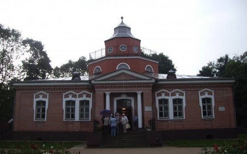 Брянский музей-усадьба Алексея Толстого из-за полумиллионного долга остался без света