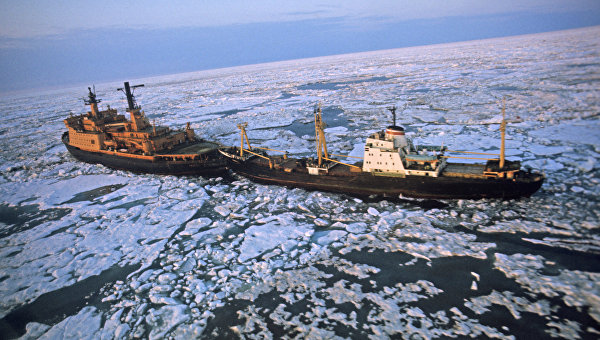 Гонки за Арктику пока не будет: страны региона не спешат строить ледоколы