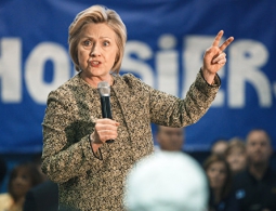 Клинтон поставила рекорд в Twitter, посоветовав Трампу удалить свой аккаунт