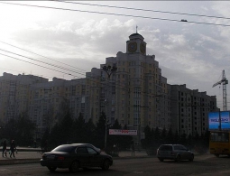 В Брянске на площади Партизан вспыхнул кабель рекламного экрана