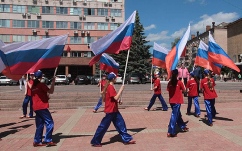 Глава и мэр Брянска поздравили горожан с Днем России