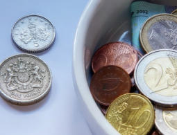 Опрос: сторонники выхода Британии из ЕС на 1% впереди противников