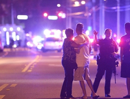 Около 20 человек погибли и более 40 ранены во время стрельбы в Орландо