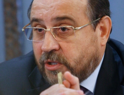 Александр Каньшин: На службу по контракту выстраиваются очереди