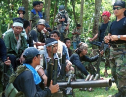 На Филиппинах террористы "Абу Сайяф" убили заложника из Канады