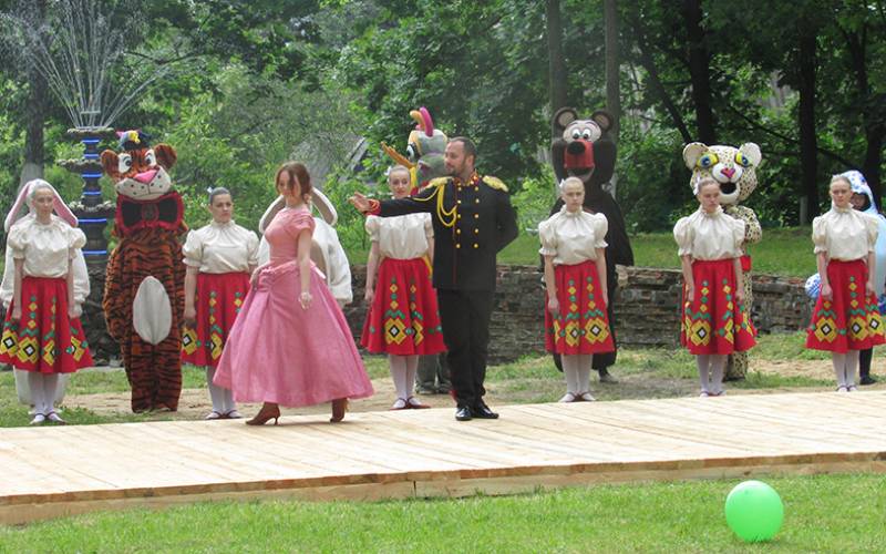 В Брасовском районе прошли торжества в честь Дома Романовых