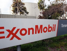В Калифорнии нефтекомпания Exxon эвакуировала персонал на заводе