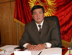 Премьер Киргизии предложил изменить структуру правительства