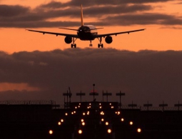 Из Ниццы вылетел самолет, в котором должны находиться выдворенные россияне