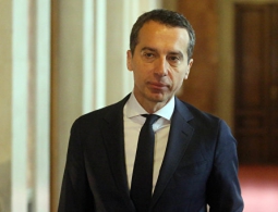 Канцлер Австрии принял участие в гей-фестивале в Вене