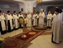 Православные брянцы празднуют День Святой Троицы