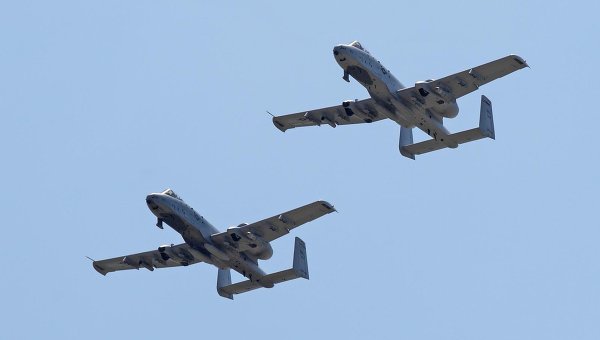 Штурмовики ВВС США A-10 отработают посадку на шоссе на учениях Saber Strike