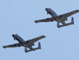 Штурмовики ВВС США A-10 отработают посадку на шоссе на учениях Saber Strike
