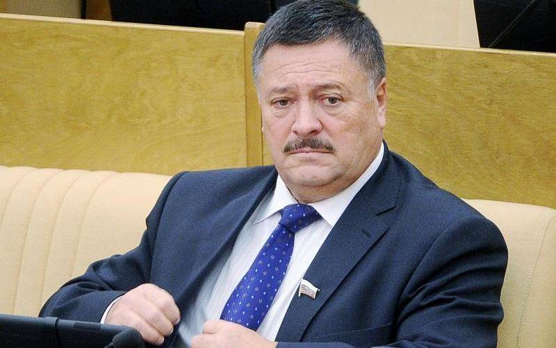 Брянский сенатор Калашников внес законопроект о продлении чернобыльских выплат до 2018 года