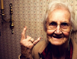 Женщины живут дольше мужчин