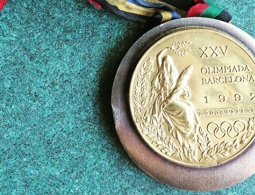 Шестилетняя девочка из США вернула олимпийскому чемпиону украденную медаль