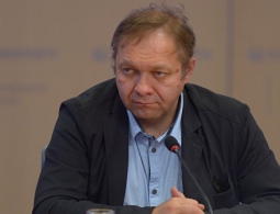 Эксперт: изменений по санкциям против РФ стоит ждать после выборов в США