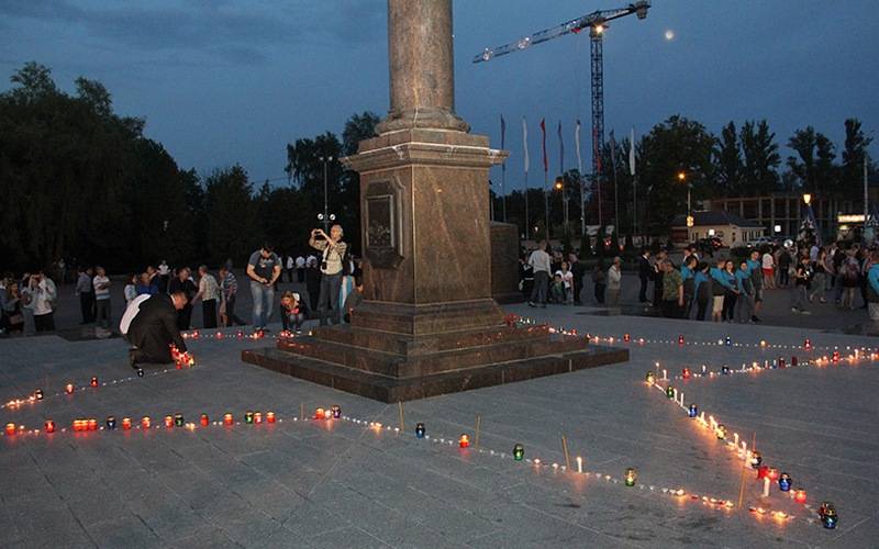 В Брянске в День 75-летия начала Великой Отечественной войны зажгли звезду памяти