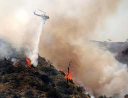 Число эвакуированных домов из-за пожаров на юго-западе США возросло до 700