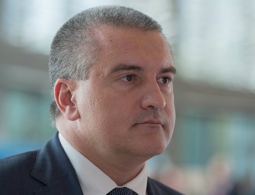 Аксенов назвал свой вызов на допрос в Генпрокуратуру Украины клоунадой