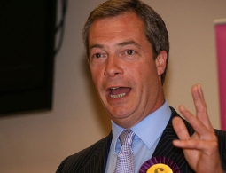 Лидер UKIP Фарадж готовится праздновать "день независимости" от Евросоюза