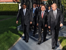 Президент Узбекистана поприветствовал прибывших на саммит ШОС лидеров стран