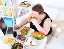 Ученые: Тучные отцы могут "наградить" дочерей раком груди