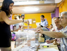 Exit polls: на выборах в Испании побеждает "Народная партия"