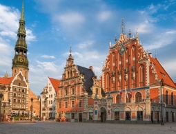 Более двух тысяч человек подписались под инициативой о выходе Латвии из ЕС