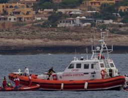 Со дна Средиземного моря извлекли затонувшее в 2015 году судно с мигрантами