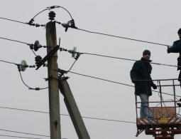 На Украине из-за дождя и ветра остались без света 99 населенных пунктов